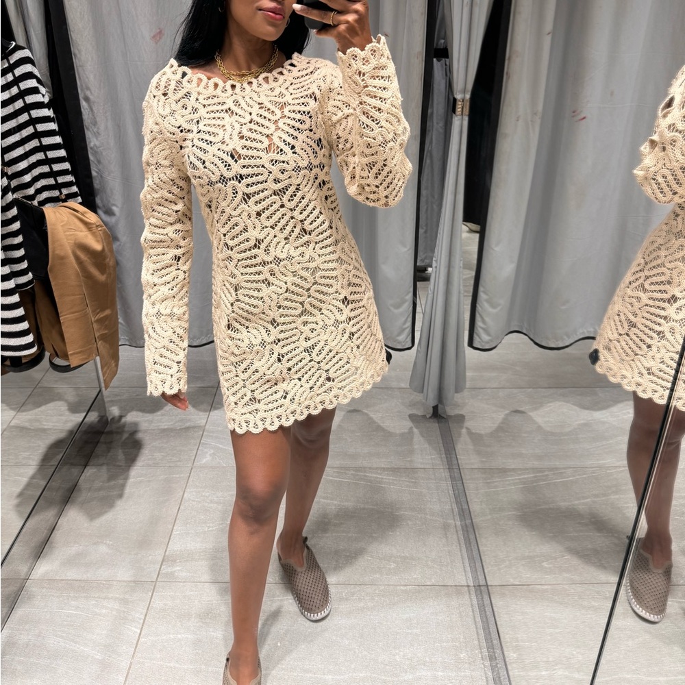 HM Ibiza Collection Dress, absolutely gorgeous. Perfect for your next trip.